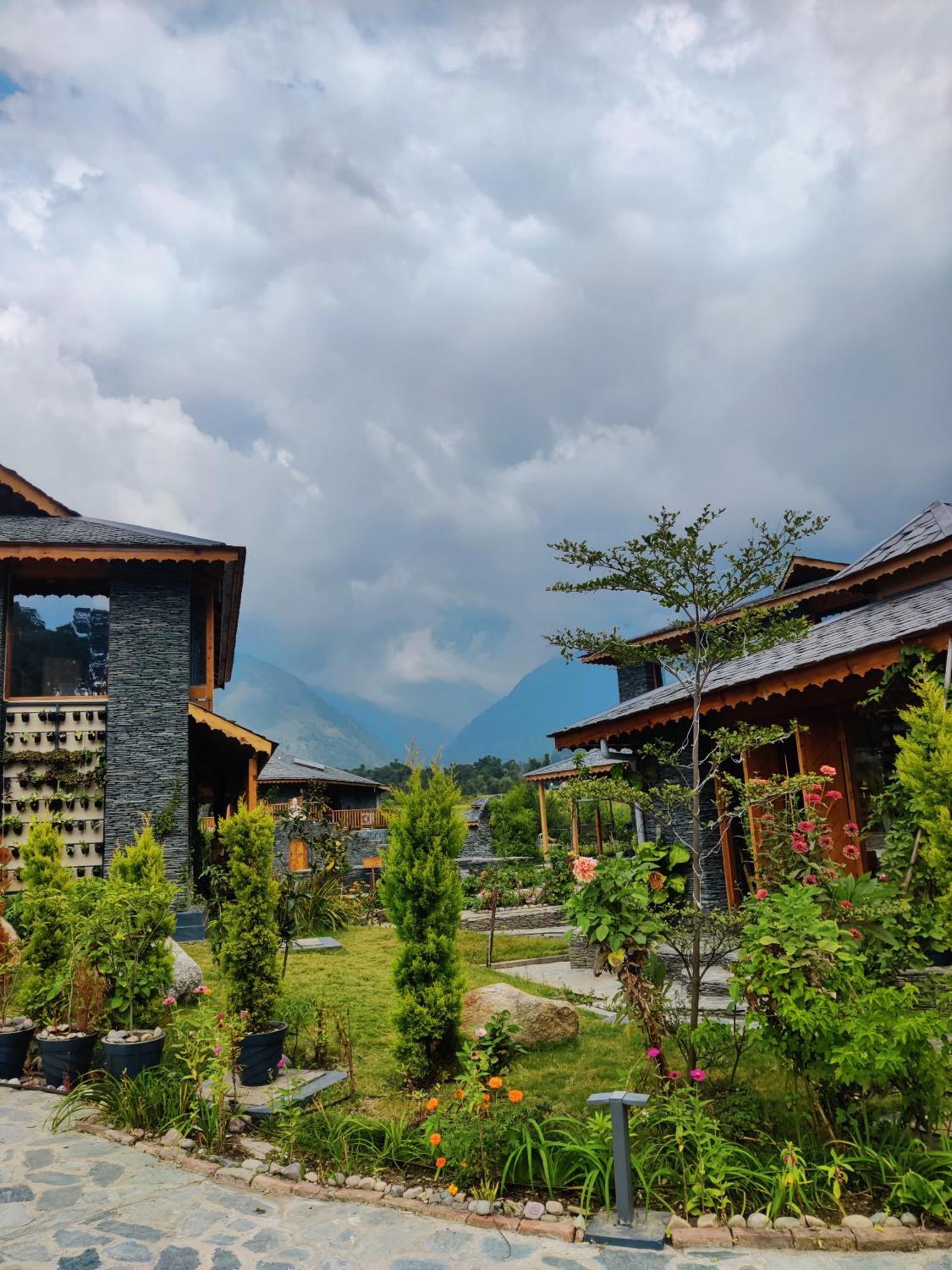 Osho Himalayas Wellness Resort Kangra Exterior photo
